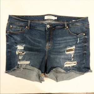 Torrid peak camo distressed shorts